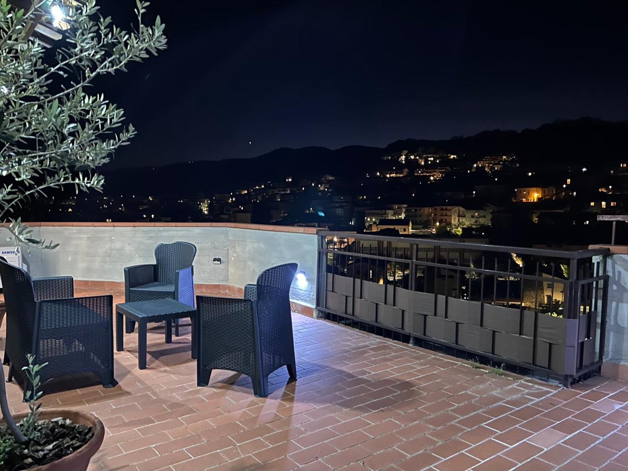 Sesto Piano Apartment Incisa in Val d'Arno Ngoại thất bức ảnh