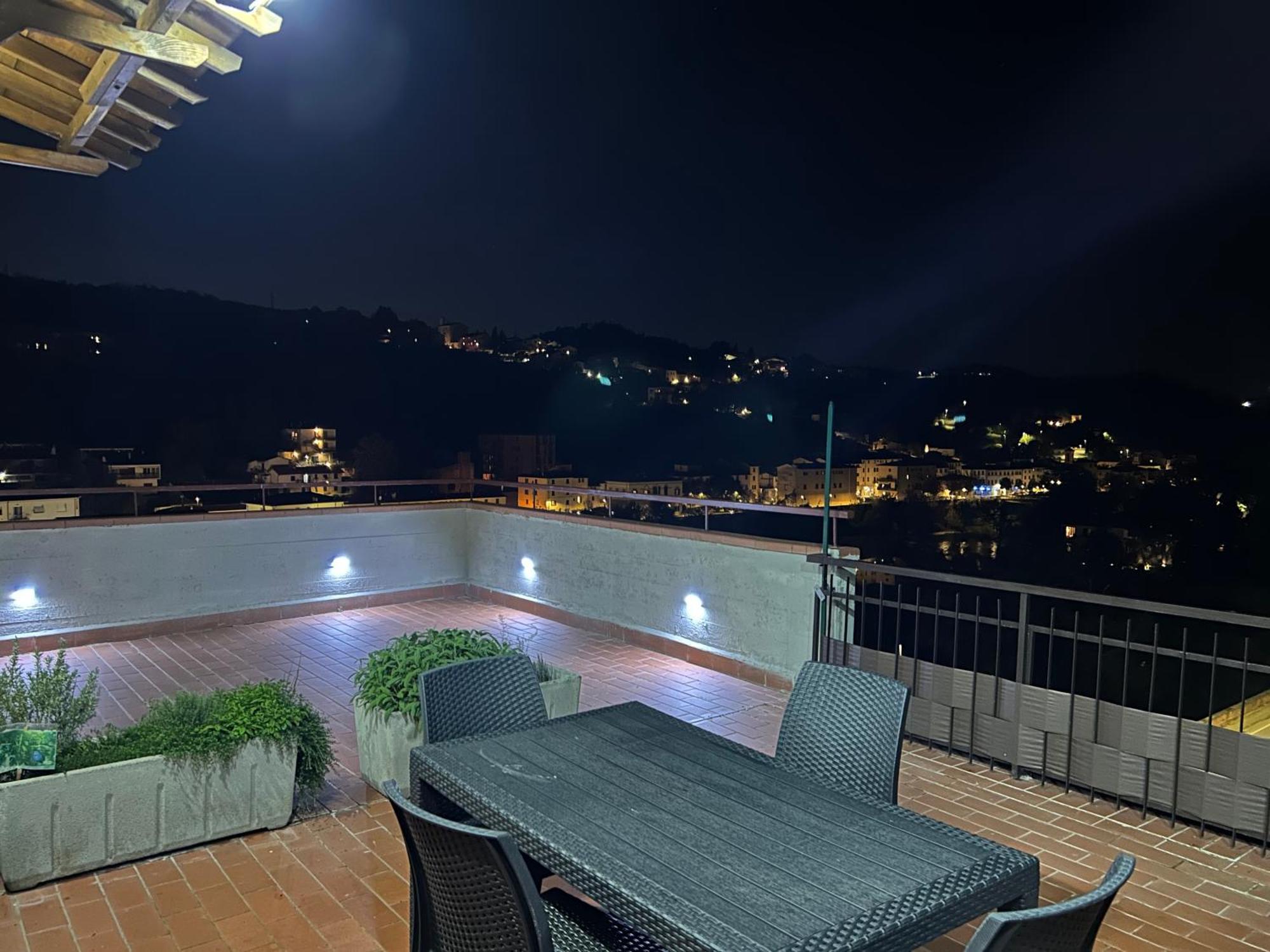 Sesto Piano Apartment Incisa in Val d'Arno Ngoại thất bức ảnh